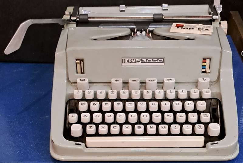HERMES 3000 TYPEWRITER
