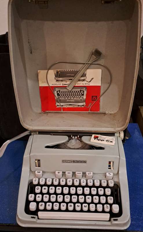 HERMES 3000 TYPEWRITER