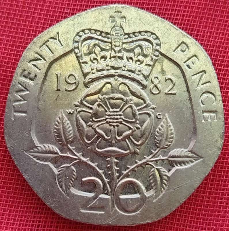 1982 -   20  Pence Coin      United Kingdom         SUN12890*