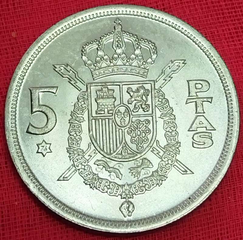 1975  5 Pesetas Coin      Spain          SUN13157*