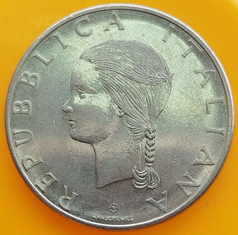 1979        100 Lire     Italy         SUN13471*