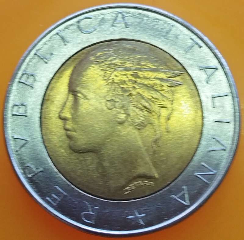 1983        500 Lire     Italy         SUN13819*
