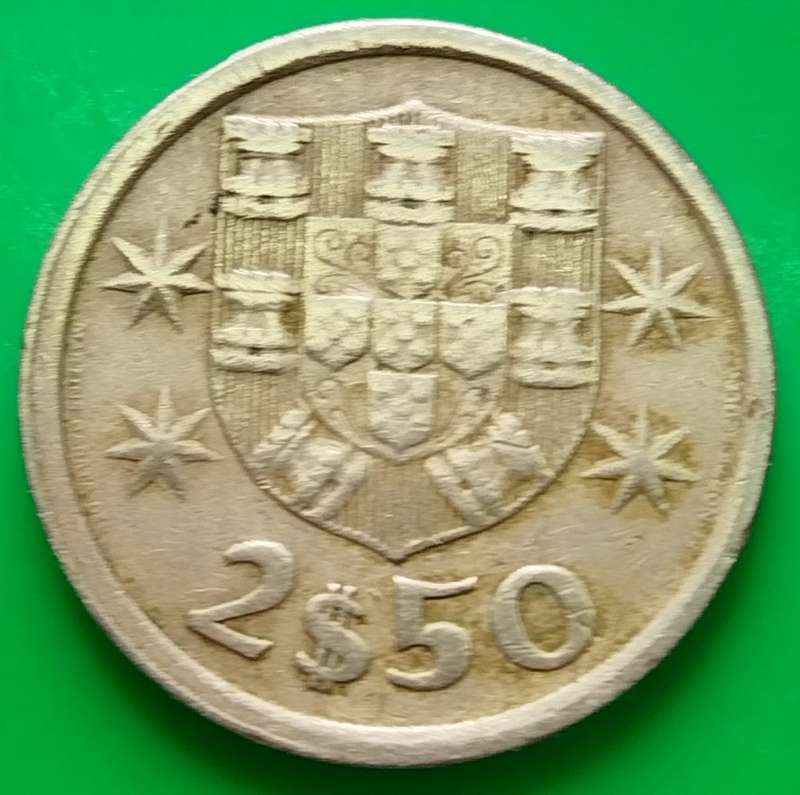 1976   2.5 Escudos   Coin       Portugal        SUN12846*