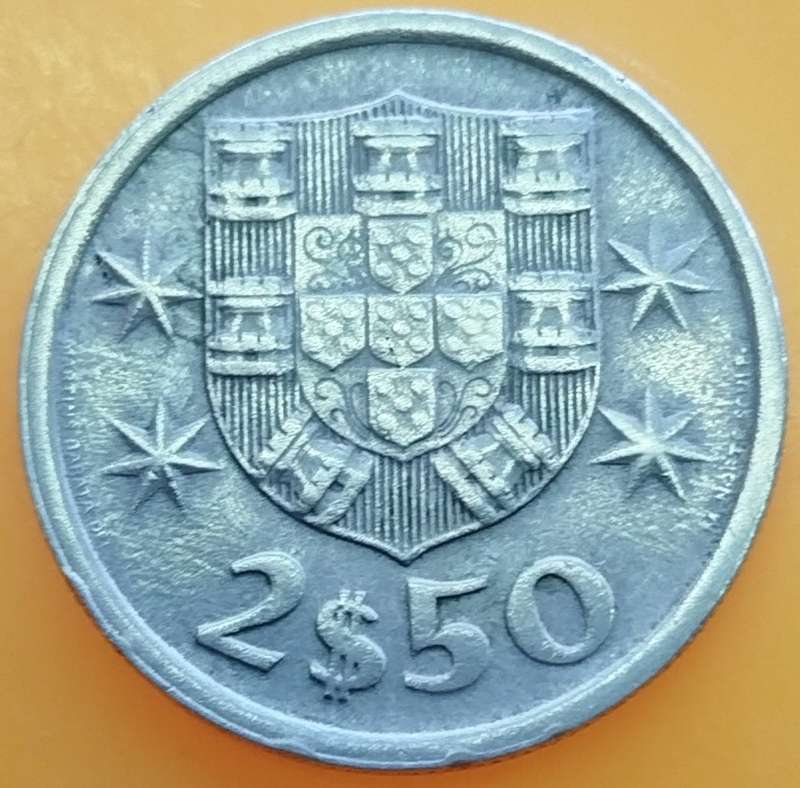 1977   2.5 Escudos   Coin       Portugal        SUN14002*