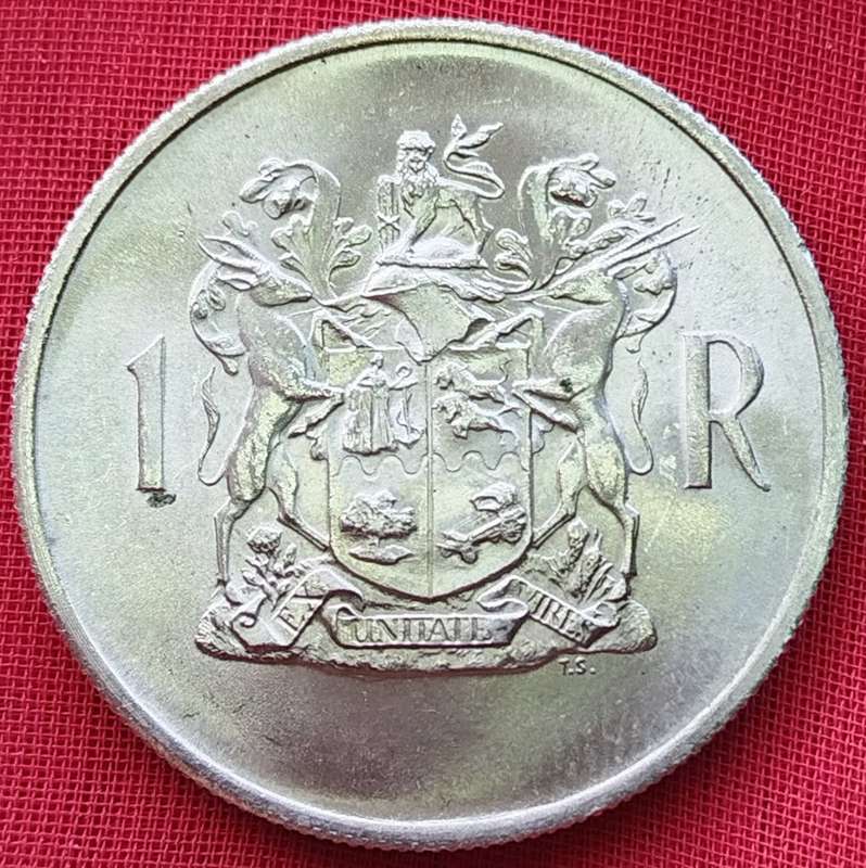 1969  -  SILVER 1 RAND COIN    (80% silver)    RSA         SUN14043*