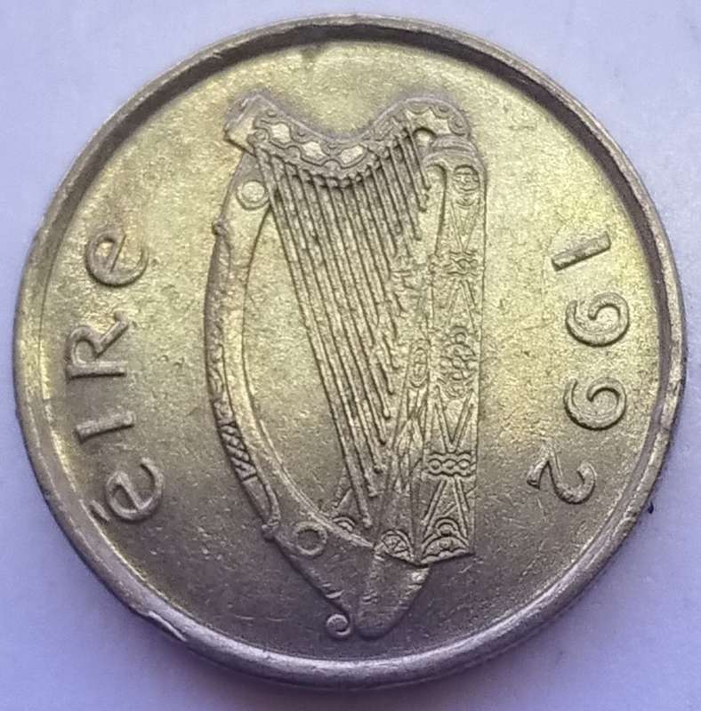 1992    5 Pence small type   IRELAND         SUN14548