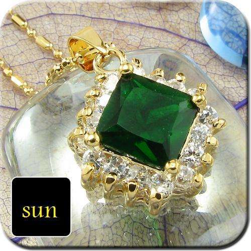 10MM GREEN EMERALD PRINCESS 18KGP PENDANT