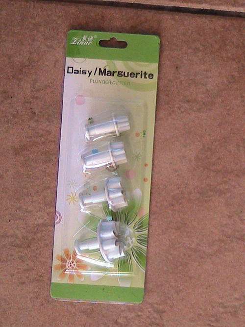 Cutter Daisy & Margueriet  4PC