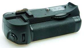 Genuine Nikon MB-D10 Battery grip for Nikon D700, D300 and D300s Very good condition