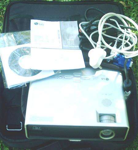 LG DX 125 PROJECTOR