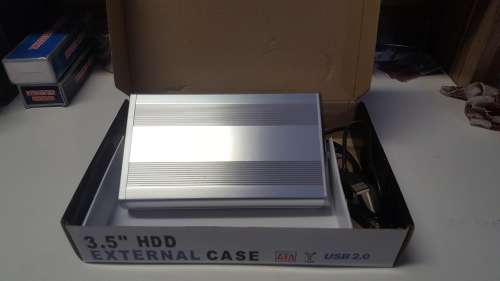 2TB EXTERNAL HARDDRIVE (2000 GB)