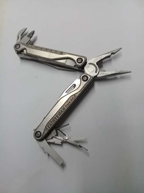 Leatherman charge