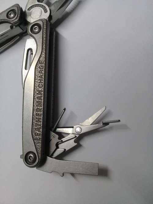 Leatherman charge