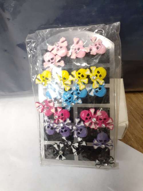 Fashion jewelery earrings