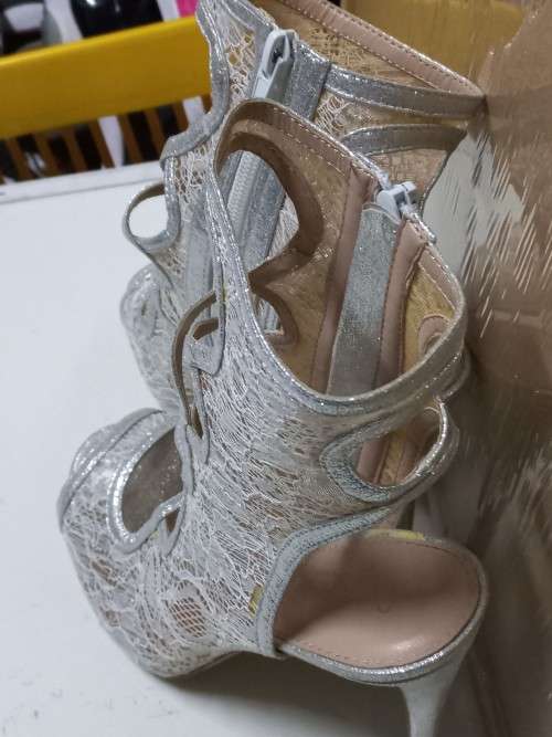 Danielle Michelle Silver/white Ladies high heel shoes