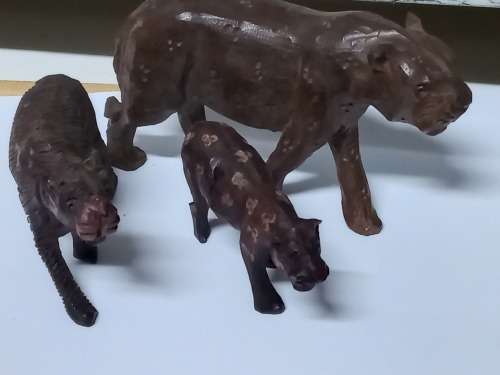 Assorted wood carvings ( Lot of 20 )