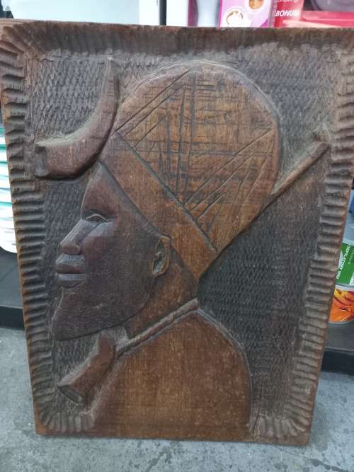 Wooden frame carving Africana style
