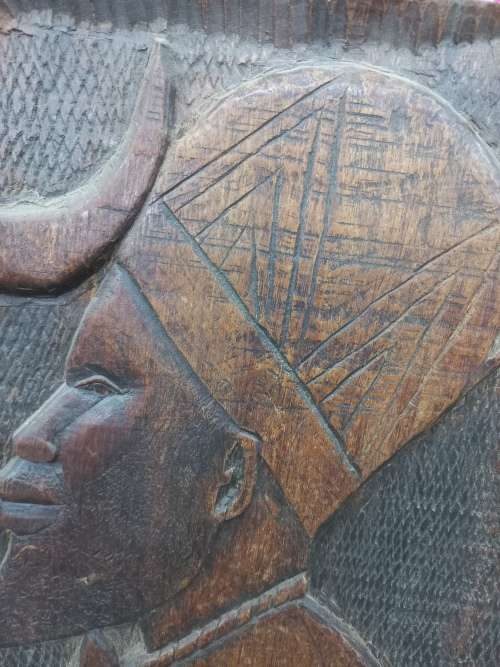 Wooden frame carving Africana style