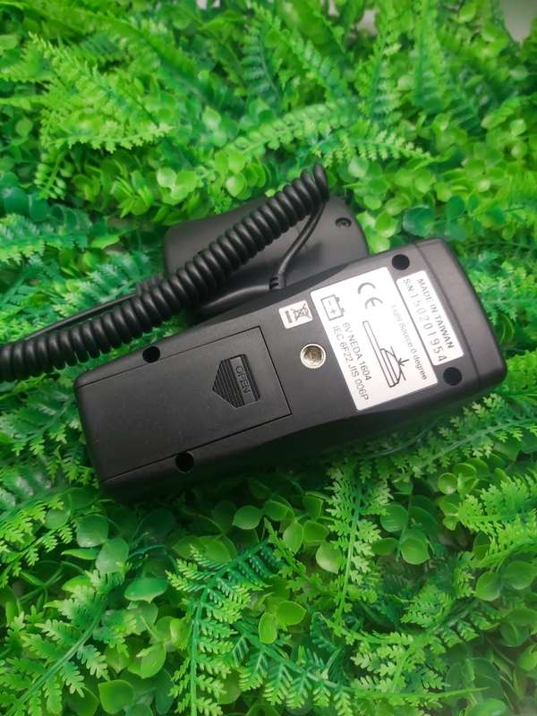TENMARS TM-209M LUX FC Meter Light Tester Multi-Color LED Light Intensity