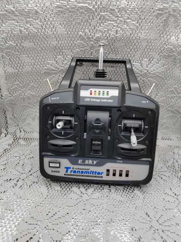 LOT ON AUCTION---AIRPLANES , CONTROLLERS, Helicopters ---GREAT BUY
