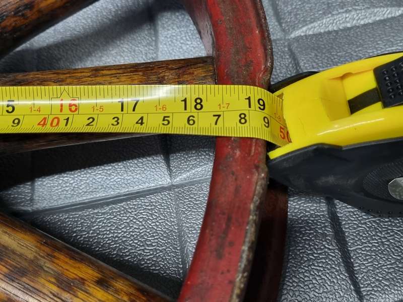 Wooden spoke wheel