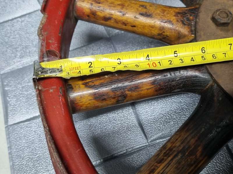 Wooden spoke wheel