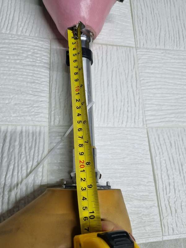 PROSTHETIC LEG