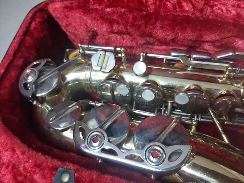 SAXOPHONE WITH CASE---BEAUTIFUL PIECE--A MUST HAVE
