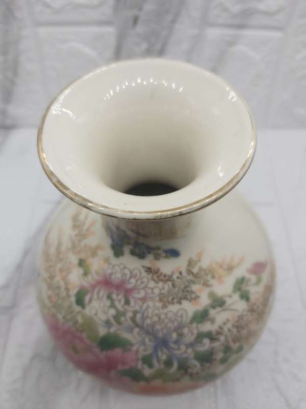 SHIBATA JANANESE VASE--A MUST HAVE