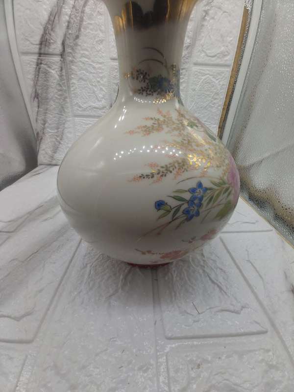 SHIBATA JANANESE VASE--A MUST HAVE