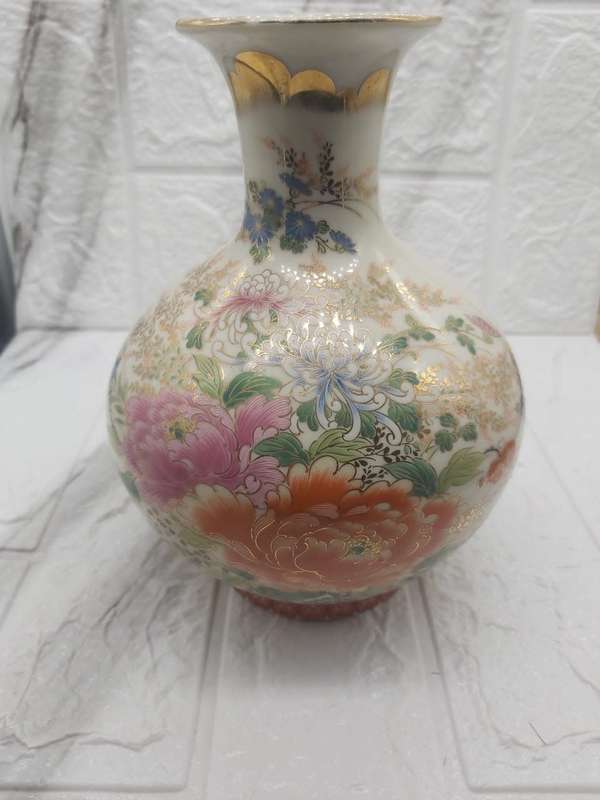 SHIBATA JANANESE VASE--A MUST HAVE