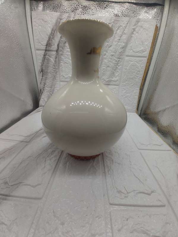 SHIBATA JANANESE VASE--A MUST HAVE