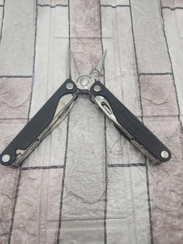 Leatherman Charge +--- STYLISH DESIGN--BEST BUY Tools