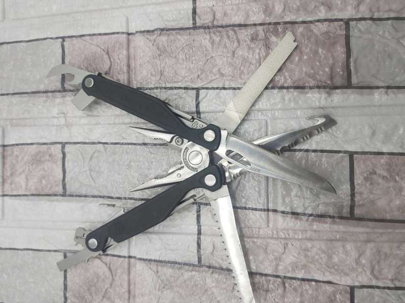 Leatherman Charge +--- STYLISH DESIGN--BEST BUY Tools