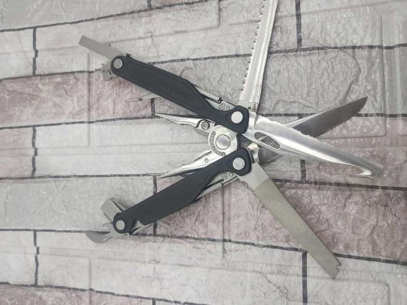 Leatherman Charge +--- STYLISH DESIGN--BEST BUY Tools