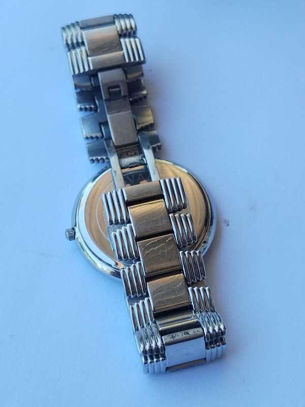 ELEGANT LADIES MOVADO WATCH