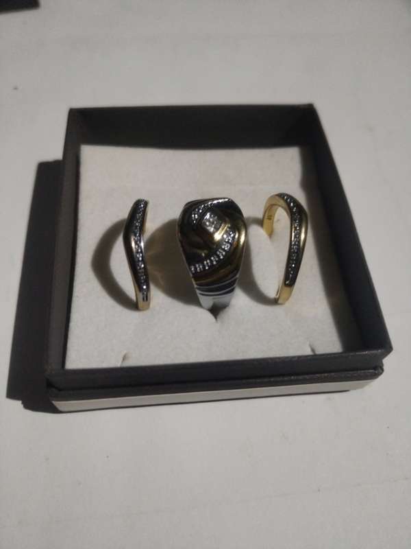 9CT WHITE AND YELLOW GOLD STERNS WEDDING SET 11 GRAMS