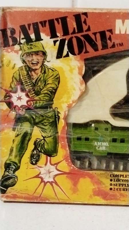 VINTAGE BATTLE ZONE ACTION TRAIN SET - BATTERY OPPERATED