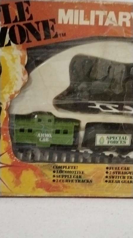 VINTAGE BATTLE ZONE ACTION TRAIN SET - BATTERY OPPERATED