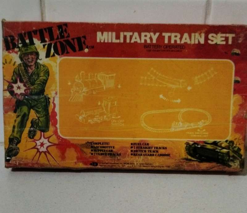 VINTAGE BATTLE ZONE ACTION TRAIN SET - BATTERY OPPERATED