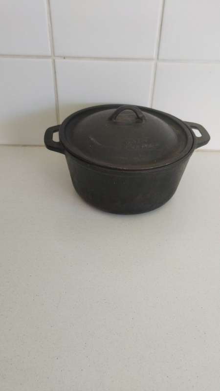 SWART PLAT POTJIE KOS POT