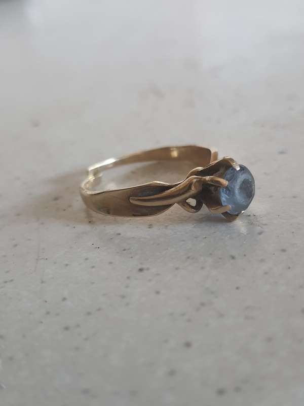 2.6 GRAMS - SCRAP GOLD - 9CT