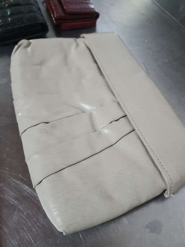 ANTIQUE WEEK #10 - X6 VINTAGE LEATHER HANDBAGS
