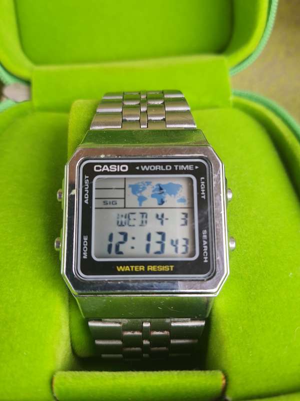 KAROO-ANTIEK #14 - Retro World Time Digital Wrist Watch, A500WA-1DF