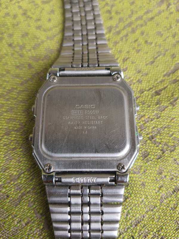 KAROO-ANTIEK #14 - Retro World Time Digital Wrist Watch, A500WA-1DF