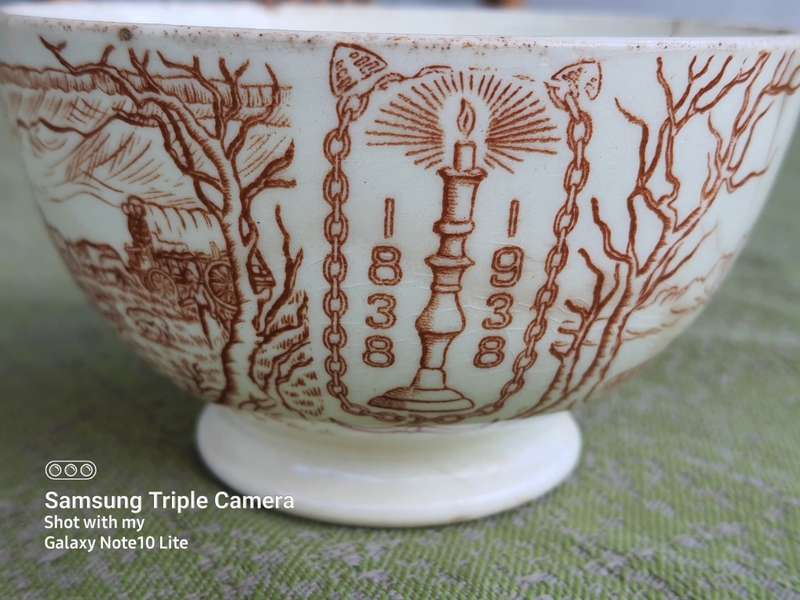 KAROO-ANTIEK #25 - VOORTREKKER MONMENT COLLECTABLE BOWL