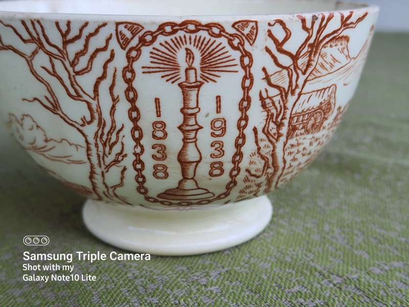 KAROO-ANTIEK #25 - VOORTREKKER MONMENT COLLECTABLE BOWL
