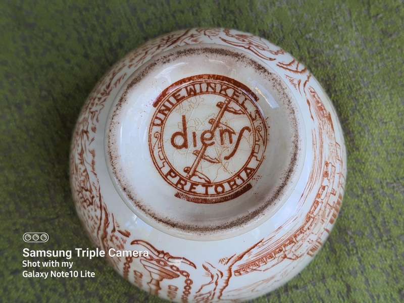 KAROO-ANTIEK #25 - VOORTREKKER MONMENT COLLECTABLE BOWL