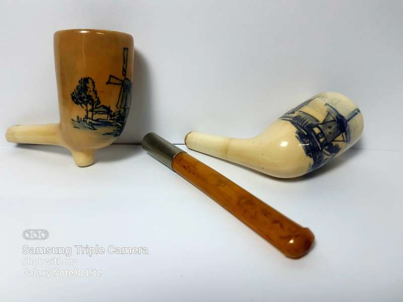 X2 VINTAGE DELFT HOLLAND SMOKING PIPE - auction ending 21:45
