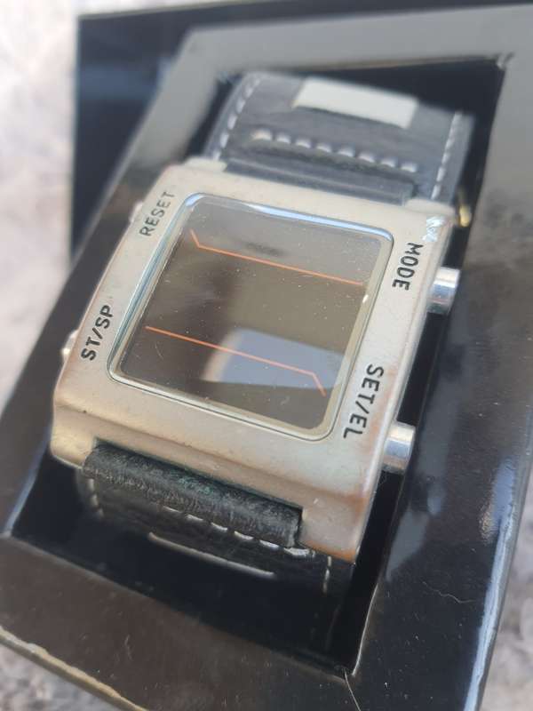 #3 RETRO GENUINE LEATHER WATCH - NEEDS BT